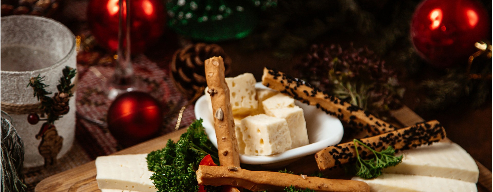 Regalos de Navidad exclusivos: sorprende con las cestas y jamoneras Regalos de Navidad exclusivos: sorprende con las cestas y jamoneras