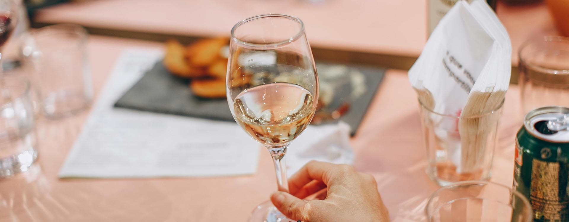 Cestas gourmet para bodas: un regalo único Cestas gourmet para bodas: un regalo único